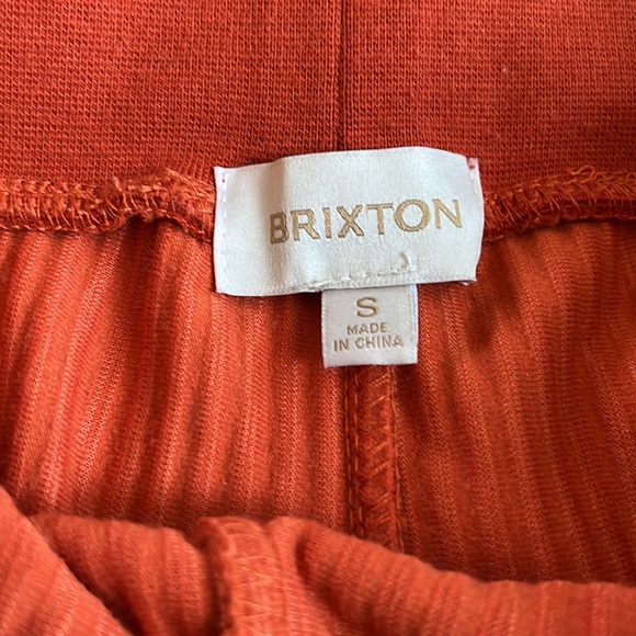 Brixton Shorts - Picture 2 of 4